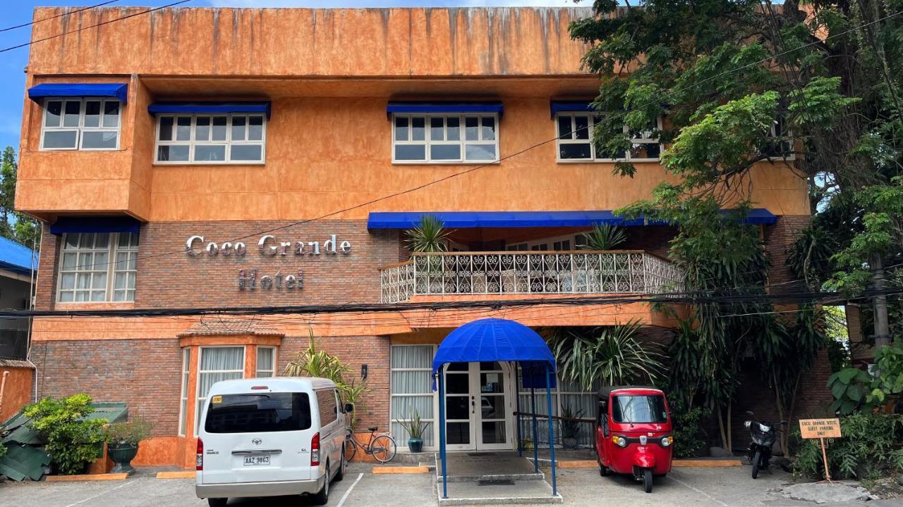 Coco Grande Hotel Dumaguete City Bagian luar foto