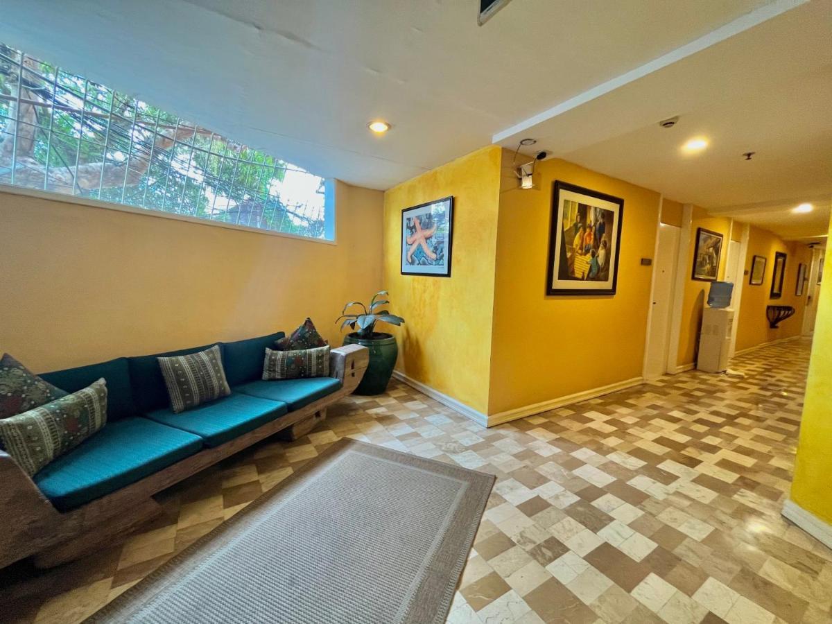 Coco Grande Hotel Dumaguete City Bagian luar foto
