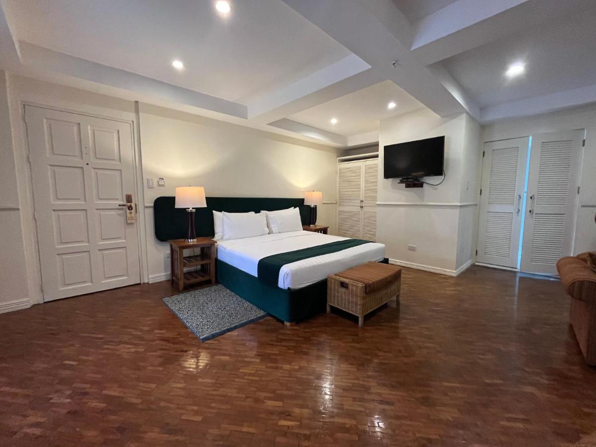 Coco Grande Hotel Dumaguete City Bagian luar foto