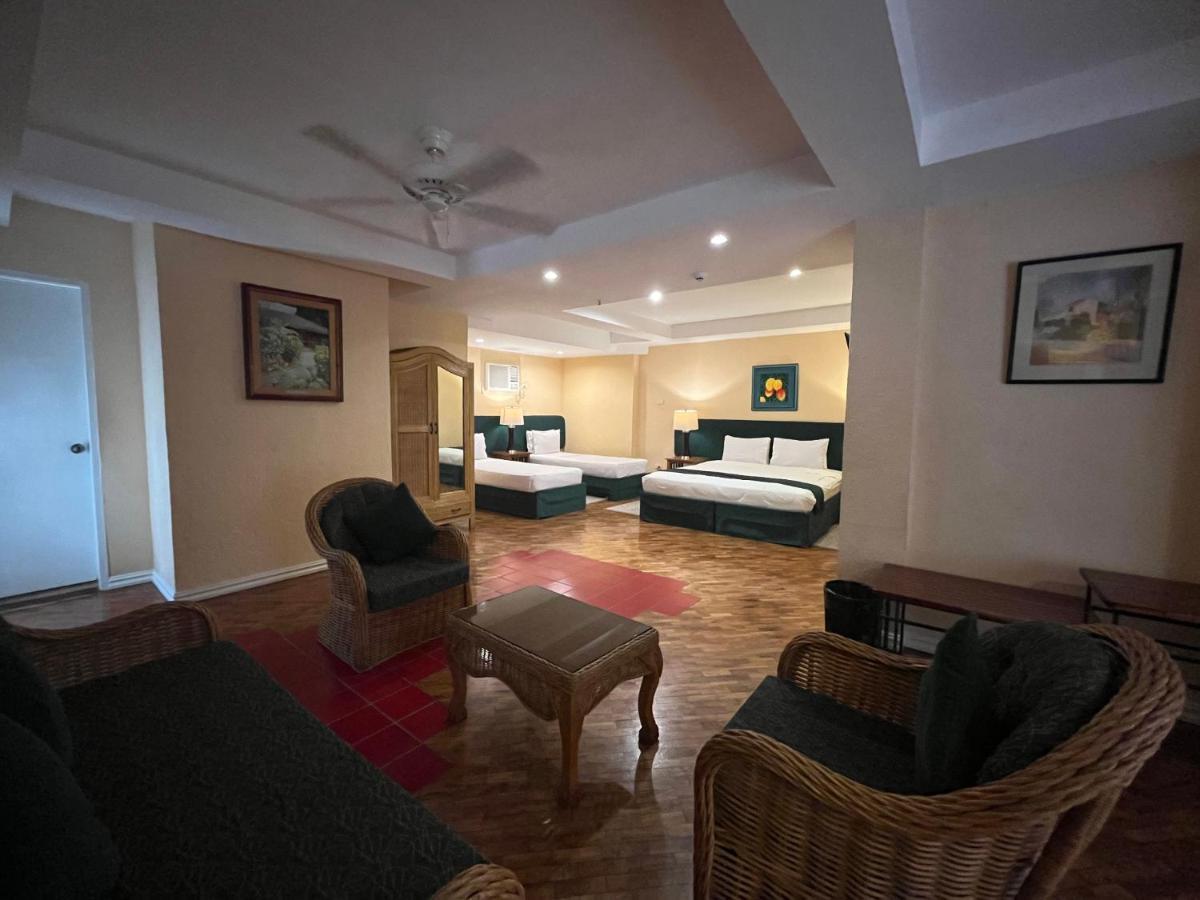 Coco Grande Hotel Dumaguete City Bagian luar foto